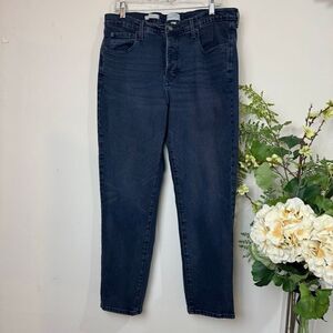 Universal Thread sz 16 Mid-Rise 80's Slim Straight Ankle Jeans